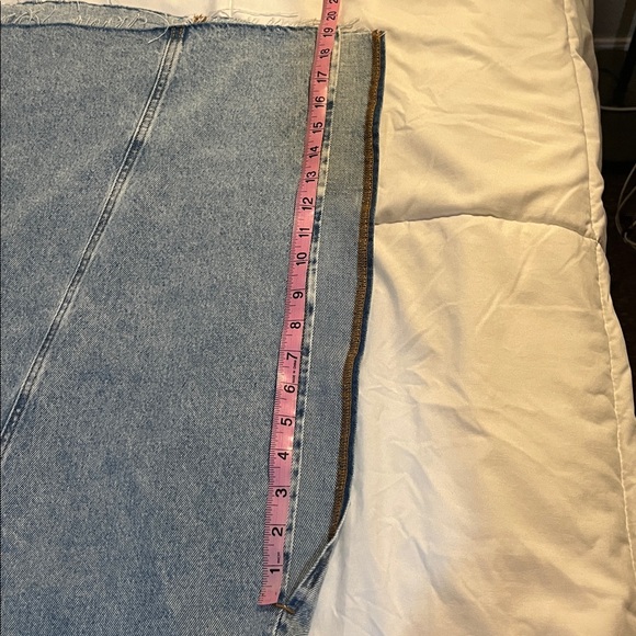 Levi's Vintage Wash Long Denim Skirt Size 28 - Picture 10 of 11